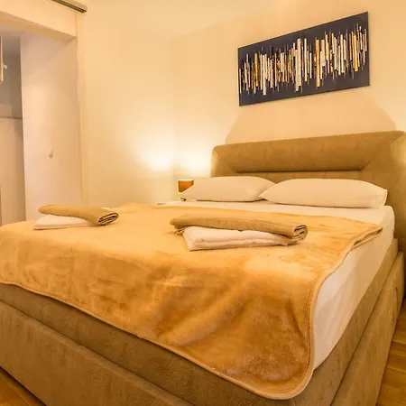 Lidija 2 Apartment *