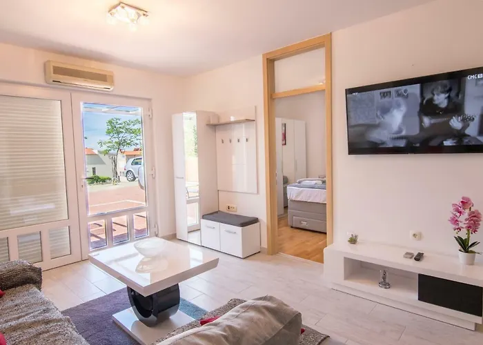 Lidija 2 * ماكارسكا