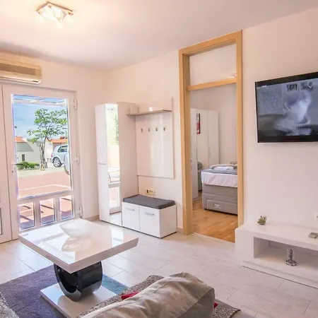 Lidija 2 * מאקרסקה